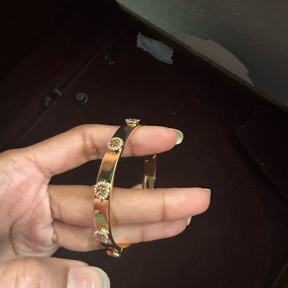 Tory Burch Elegant Gold and diamond Bangle - Picture 11 of 11